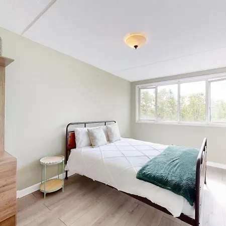 Canal View 2Bd Flat - Regents Park!